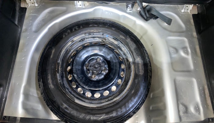 2017 Maruti Baleno DELTA DIESEL 1.3, Diesel, Manual, 40,858 km, Spare Tyre