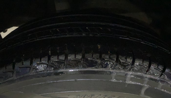 2017 Maruti Baleno DELTA DIESEL 1.3, Diesel, Manual, 40,858 km, Right Rear Tyre Tread