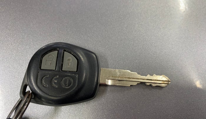 2017 Maruti Baleno DELTA DIESEL 1.3, Diesel, Manual, 40,858 km, Key Close Up