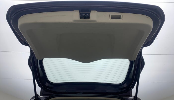 2018 Mahindra MARAZZO M2 8 STR, Diesel, Manual, 95,978 km, Boot Door Open