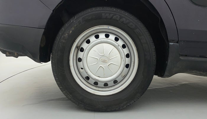 2018 Mahindra MARAZZO M2 8 STR, Diesel, Manual, 95,978 km, Right Rear Wheel