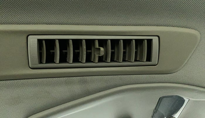 2018 Mahindra MARAZZO M2 8 STR, Diesel, Manual, 95,978 km, Rear AC Vents