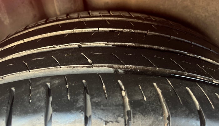 2017 Volkswagen Polo GT TDI, Diesel, Manual, 1,07,429 km, Right Rear Tyre Tread