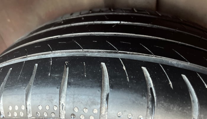 2017 Volkswagen Polo GT TDI, Diesel, Manual, 1,07,429 km, Left Rear Tyre Tread