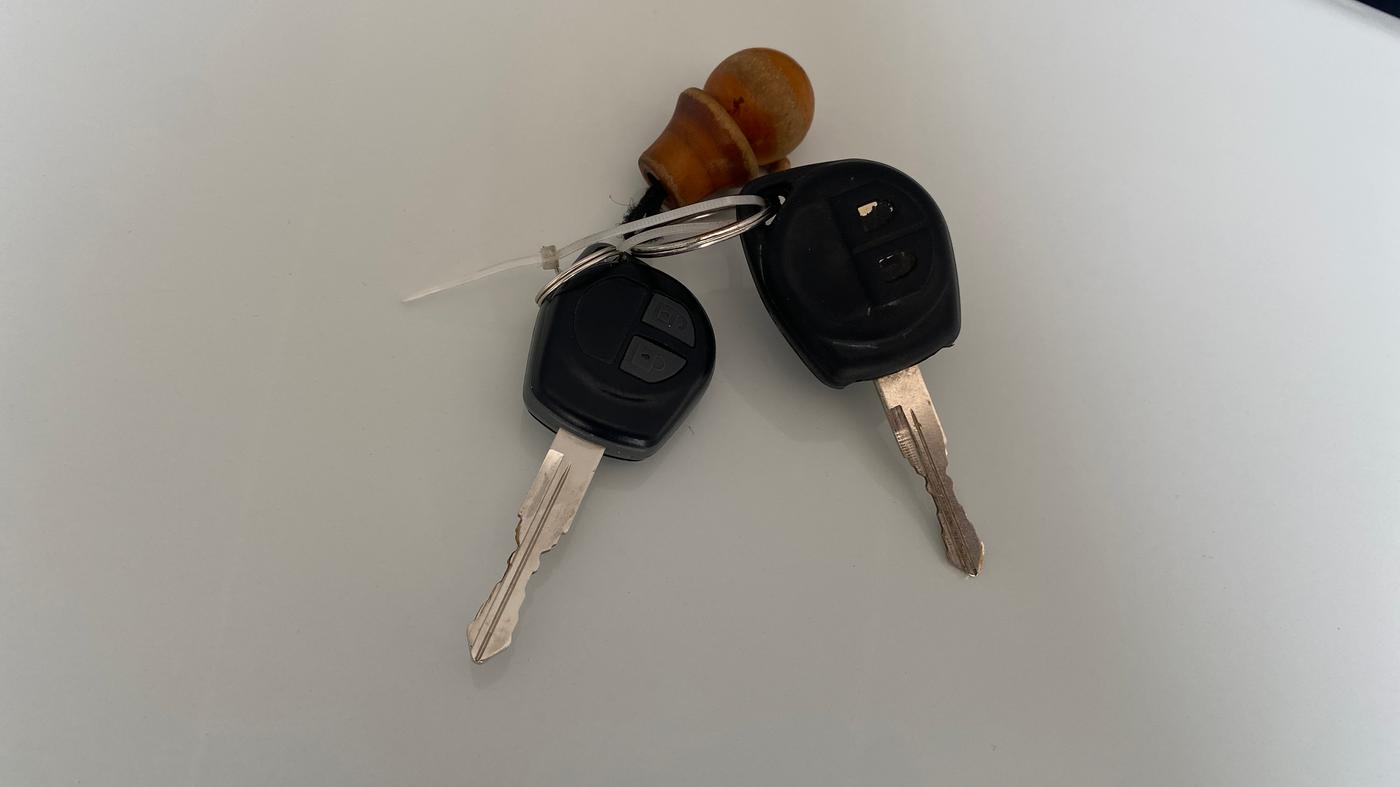 2014 Maruti Swift VXI, Petrol, Manual, 41,417 km, Key Close Up