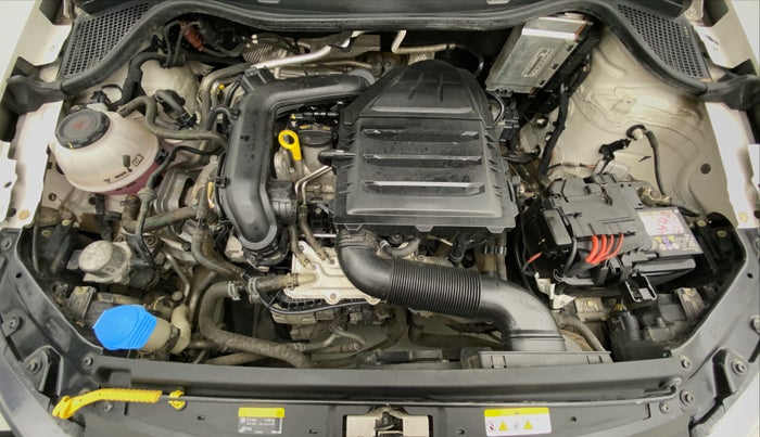 2021 Volkswagen Polo HIGHLINE PLUS 1.0L TSI, Petrol, Manual, 21,615 km, Open Bonet