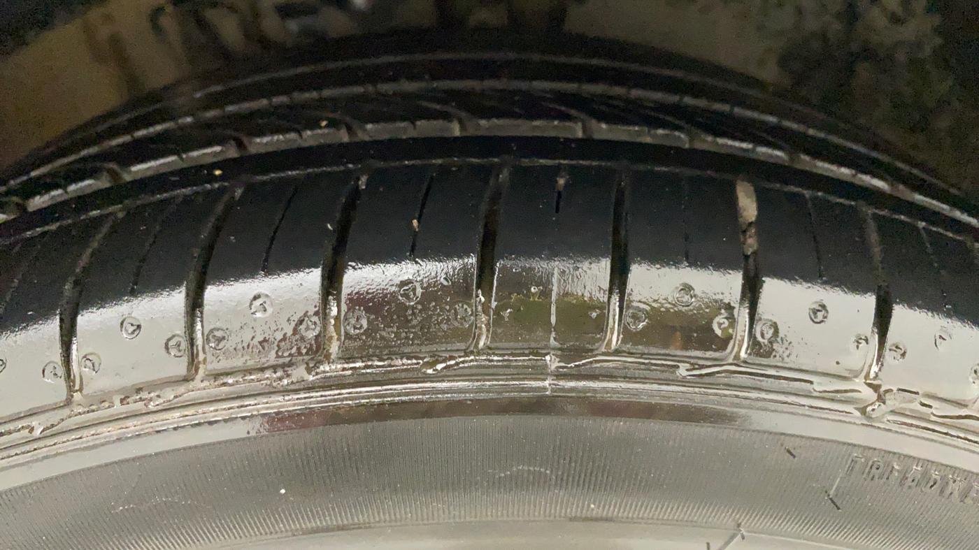 2021 Volkswagen Polo HIGHLINE PLUS 1.0L TSI, Petrol, Manual, 21,615 km, Right Front Tyre Tread