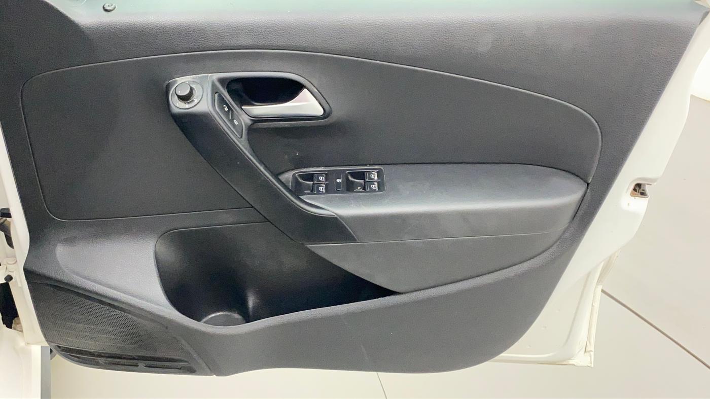 2021 Volkswagen Polo HIGHLINE PLUS 1.0L TSI, Petrol, Manual, 21,615 km, Driver Side Door Panels Control