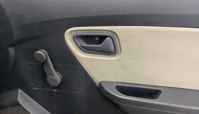 2017 Maruti Alto K10 LXI, CNG, Manual, 97,596 km, Driver Side Door Panels Control