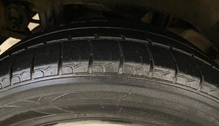 2017 Maruti Alto K10 LXI, CNG, Manual, 97,596 km, Right Rear Tyre Tread