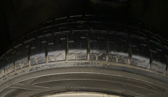 2017 Maruti Alto K10 LXI, CNG, Manual, 97,596 km, Left Front Tyre Tread