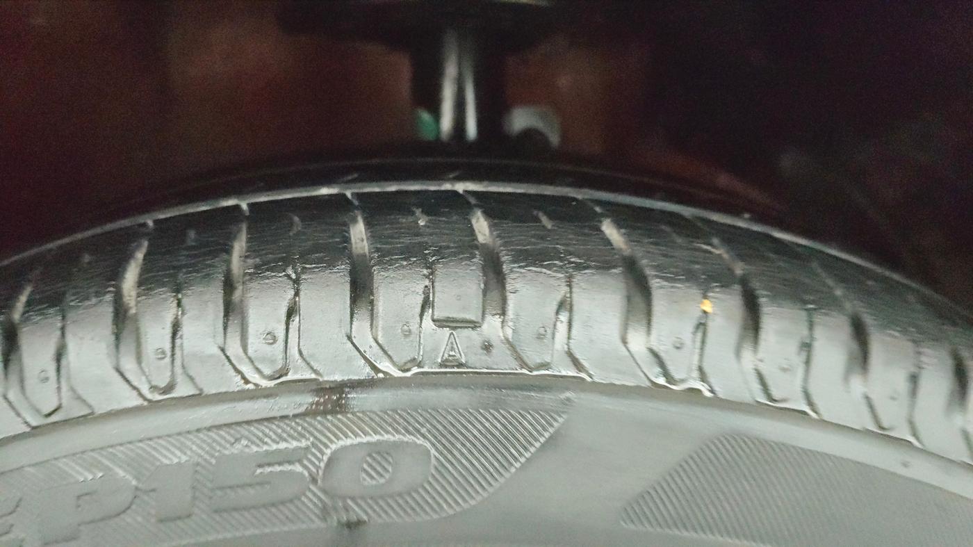 2017 Maruti Dzire ZXI PLUS AMT, Petrol, Automatic, 82,215 km, Right Front Tyre Tread