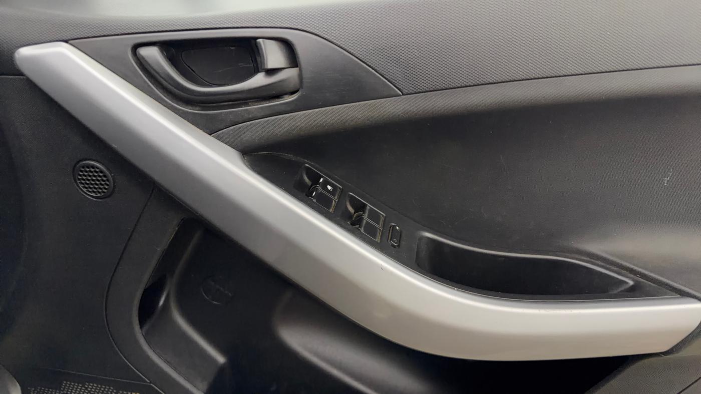 2021 Tata NEXON XM SUNROOF DIESEL, Diesel, Manual, 50,539 km, Driver Side Door Panels Control