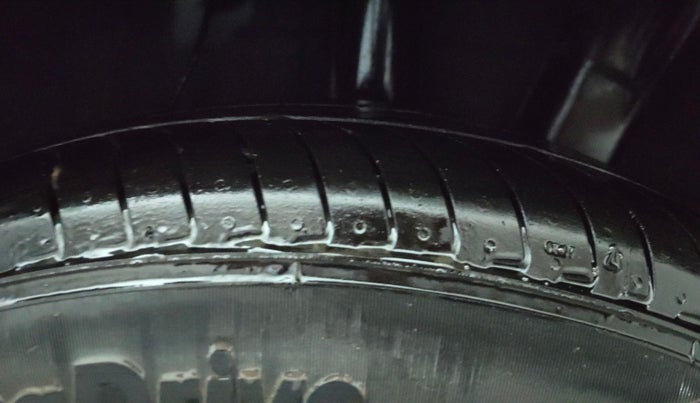 2022 Hyundai GRAND I10 NIOS ASTA 1.2 KAPPA VTVT CNG, CNG, Manual, 65,581 km, Left Rear Tyre Tread