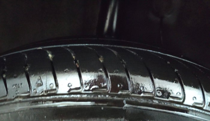 2022 Hyundai GRAND I10 NIOS ASTA 1.2 KAPPA VTVT CNG, CNG, Manual, 65,581 km, Right Rear Tyre Tread