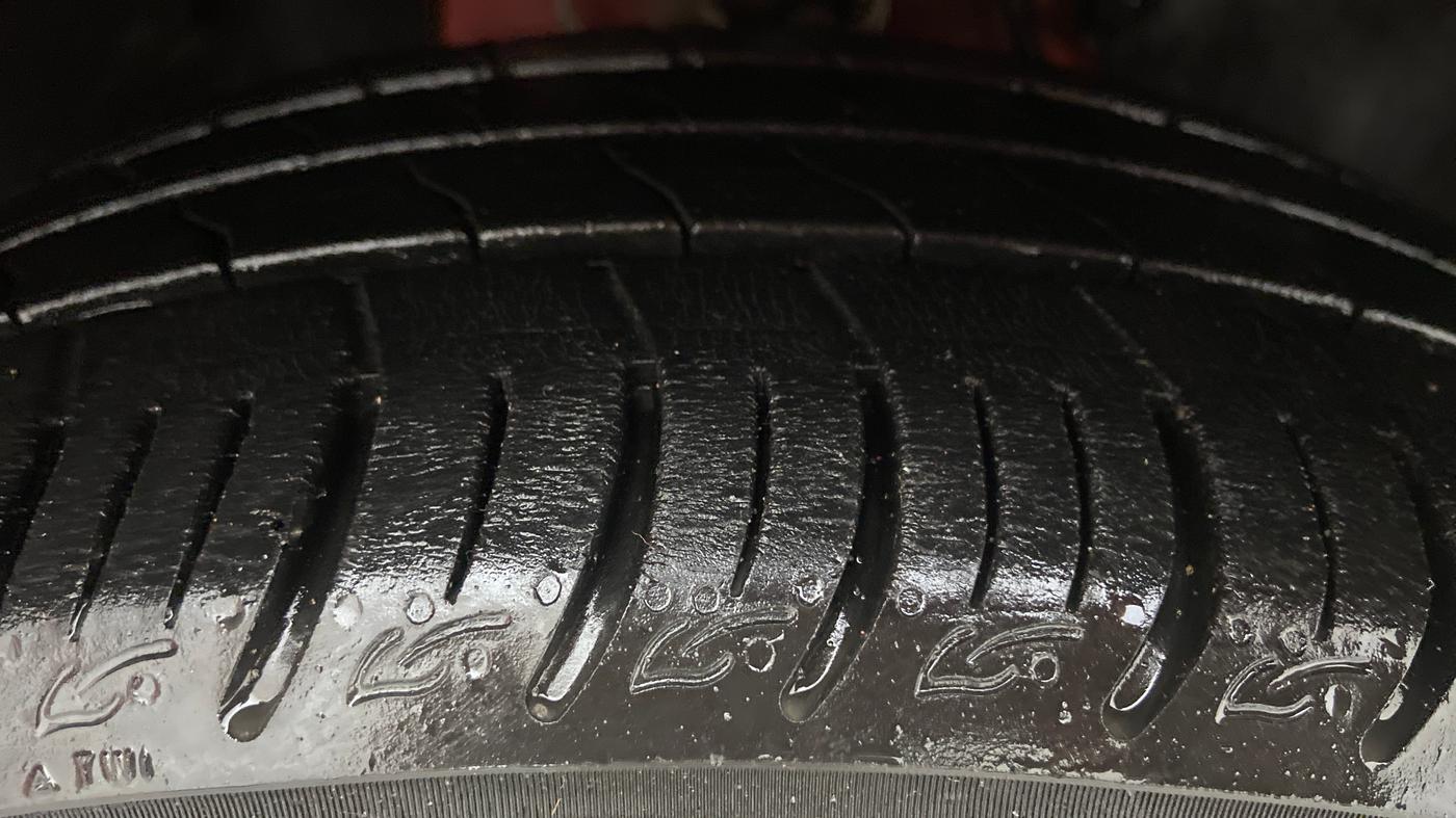 2020 Tata ALTROZ XZ 1.2, Petrol, Manual, 16,908 km, Right Front Tyre Tread