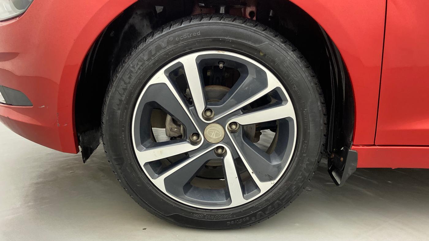 2020 Tata ALTROZ XZ 1.2, Petrol, Manual, 16,908 km, Left Front Wheel