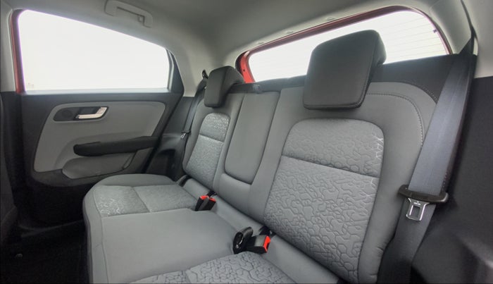 2020 Tata ALTROZ XZ 1.2, Petrol, Manual, 16,908 km, Right Side Rear Door Cabin