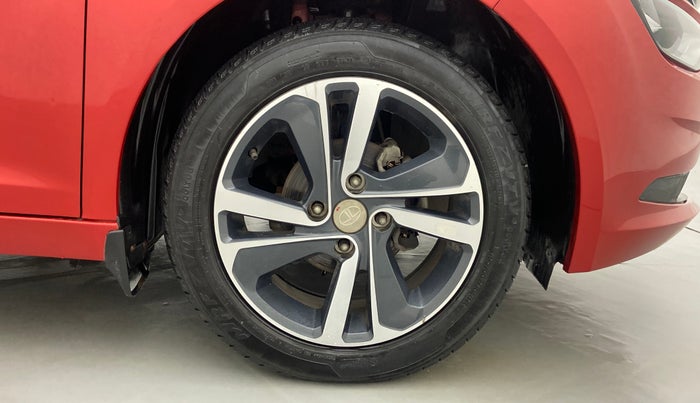 2020 Tata ALTROZ XZ 1.2, Petrol, Manual, 16,908 km, Right Front Wheel