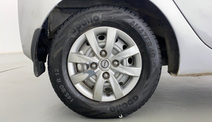 2016 Hyundai Eon ERA PLUS, Petrol, Manual, 75,943 km, Right Rear Wheel