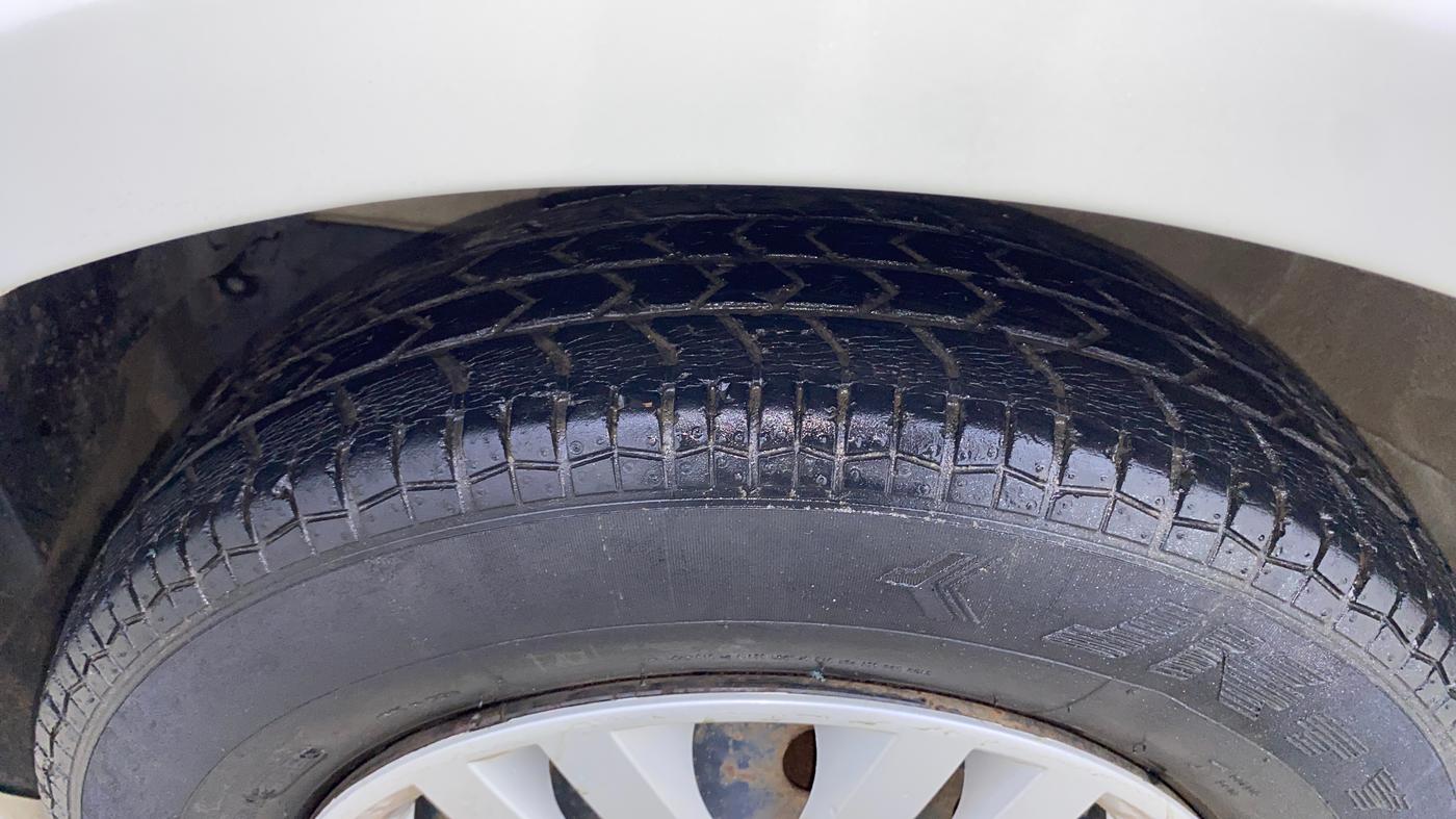 2016 Maruti Swift Dzire VXI AT, Petrol, Automatic, 7,435 km, Left Front Tyre Tread
