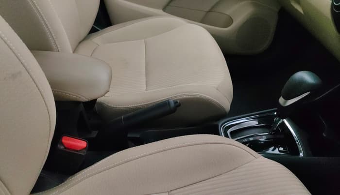 2023 Honda Amaze 1.2L I-VTEC VX CVT, Petrol, Automatic, 29,597 km, Gear Lever
