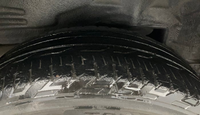 2015 Toyota Corolla Altis JS PETROL, Petrol, Manual, 58,981 km, Right Rear Tyre Tread