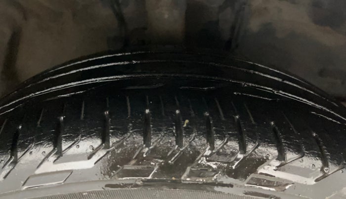 2015 Toyota Corolla Altis JS PETROL, Petrol, Manual, 58,981 km, Right Front Tyre Tread