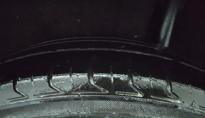 2017 Maruti Vitara Brezza VDI (O), Diesel, Manual, 1,32,540 km, Left Rear Tyre Tread
