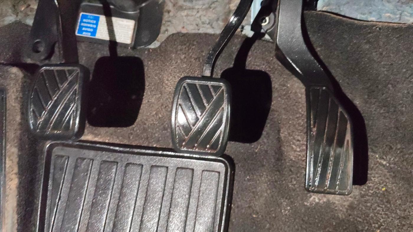 2017 Maruti Vitara Brezza VDI (O), Diesel, Manual, 1,32,540 km, Pedals