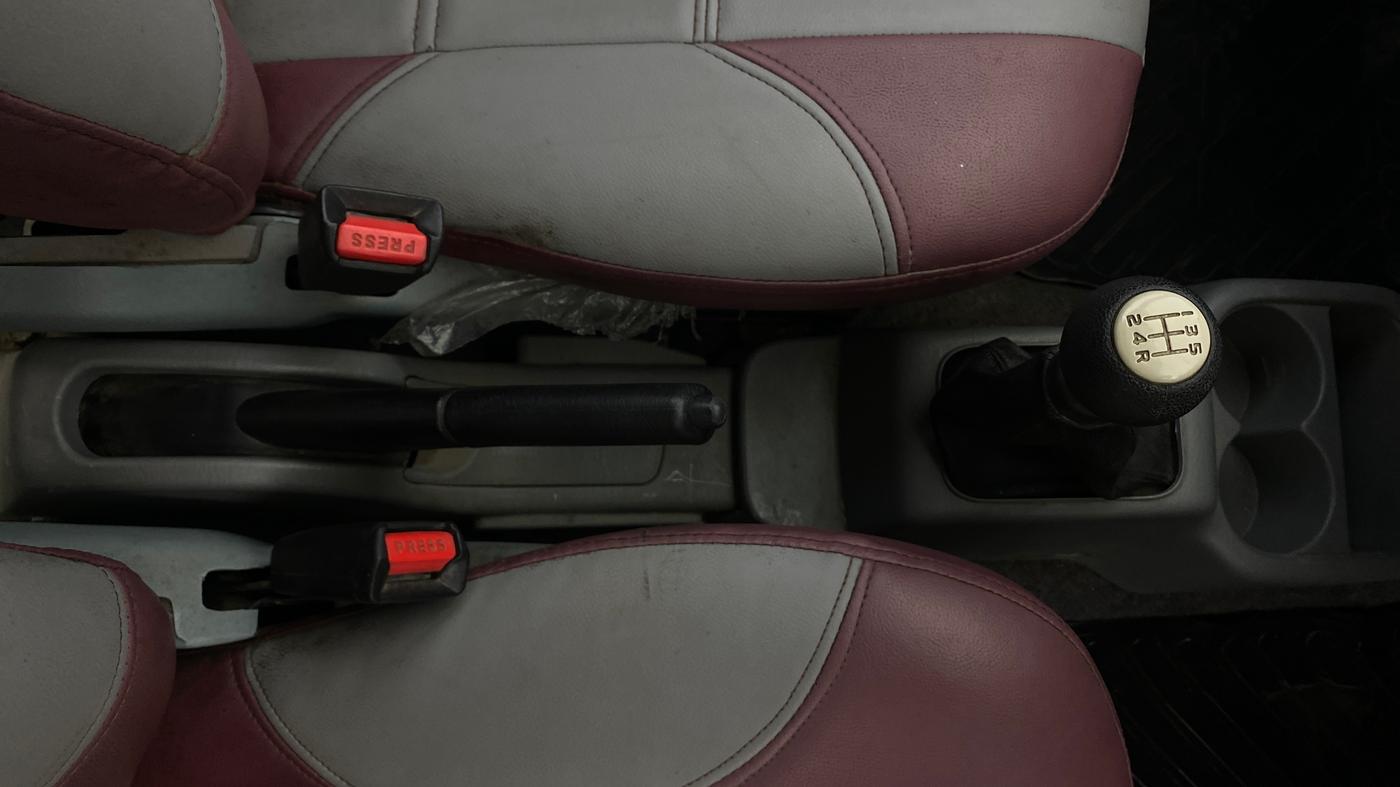 2013 Maruti Alto K10 VXI, Petrol, Manual, 24,226 km, Gear Lever