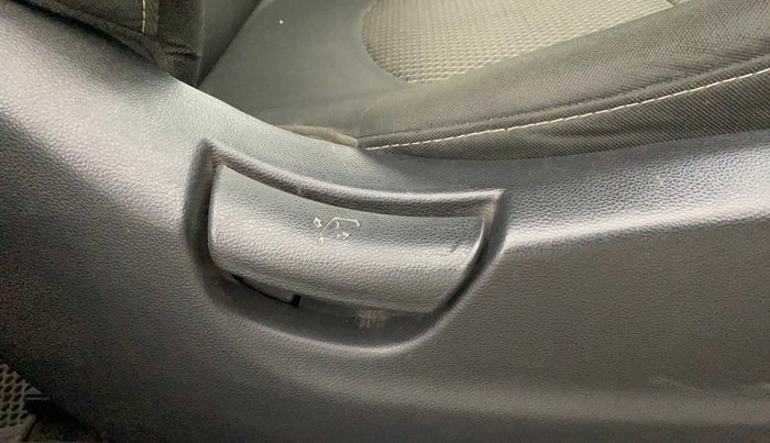2017 Hyundai Creta E 1.6 PETROL, Petrol, Manual, 42,969 km, Driver Side Adjustment Panel