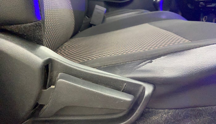 2020 Maruti S PRESSO VXI+, Petrol, Manual, 33,331 km, Driver Side Adjustment Panel