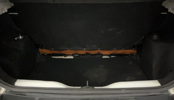 2022 Tata PUNCH PURE MT, Petrol, Manual, 30,844 km, Boot Inside