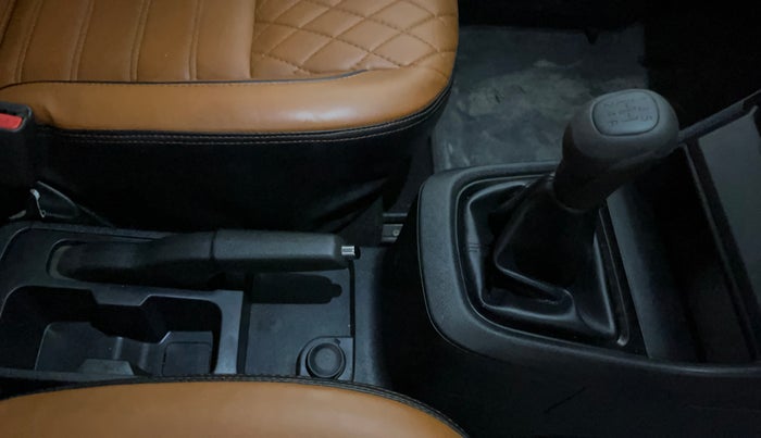 2022 Tata PUNCH PURE MT, Petrol, Manual, 30,844 km, Gear Lever