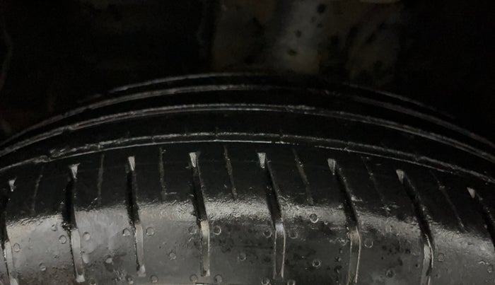 2022 Tata PUNCH PURE MT, Petrol, Manual, 30,844 km, Left Front Tyre Tread