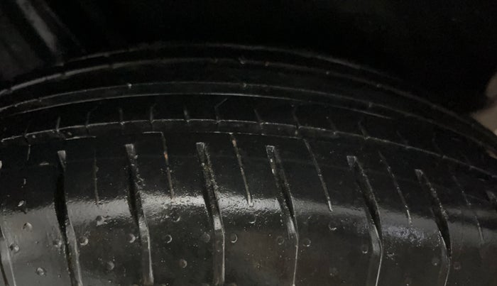 2022 Tata PUNCH PURE MT, Petrol, Manual, 30,844 km, Left Rear Tyre Tread