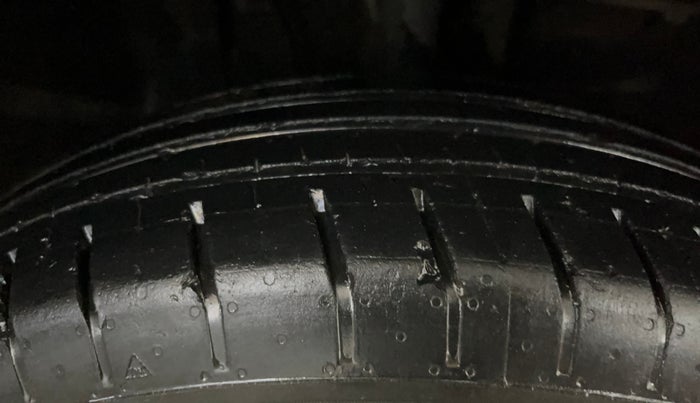 2022 Tata PUNCH PURE MT, Petrol, Manual, 30,844 km, Right Front Tyre Tread