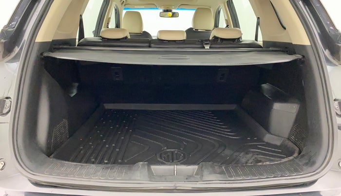 2021 MG HECTOR SHARP 1.5 PETROL CVT, Petrol, Automatic, 38,523 km, Boot Inside