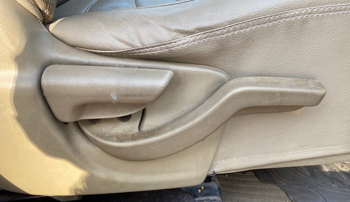 2015 Honda Brio S MT, Petrol, Manual, 53,299 km, Driver Side Adjustment Panel