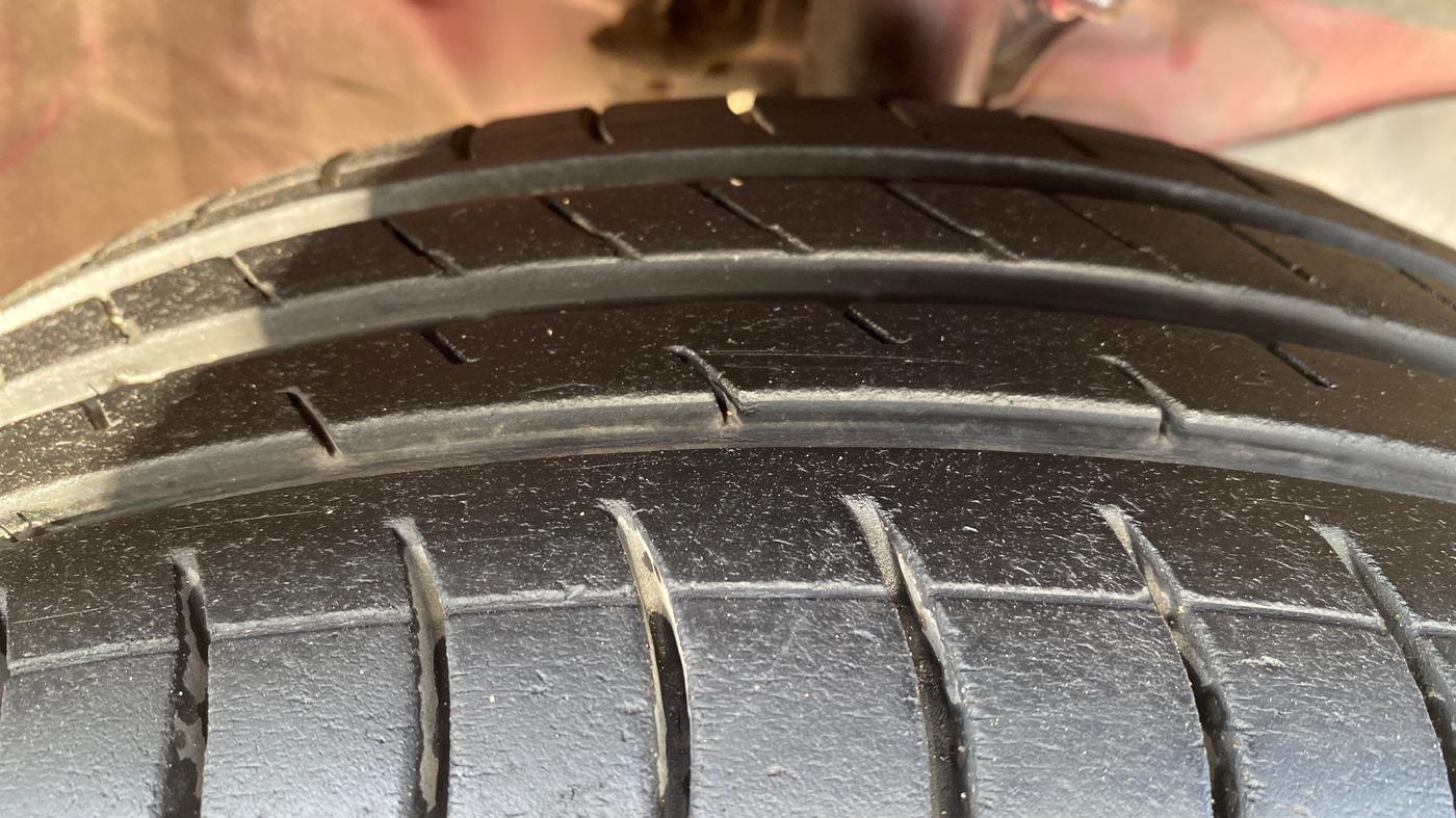 2015 Honda Brio S MT, Petrol, Manual, 53,094 km, Right Front Tyre Tread