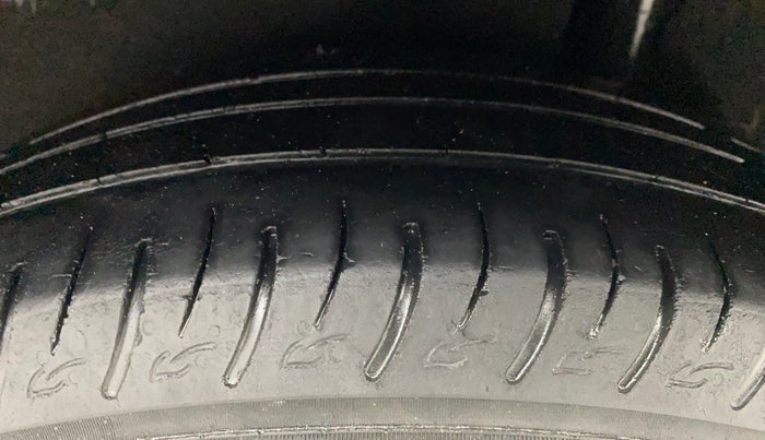 2015 Ford Ecosport TITANIUM 1.5L DIESEL, Diesel, Manual, 82,520 km, Left Rear Tyre Tread