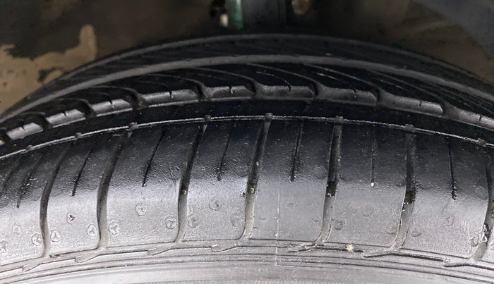 2017 Maruti Dzire ZDI Plus AMT, Diesel, Automatic, 78,341 km, Right Front Tyre Tread
