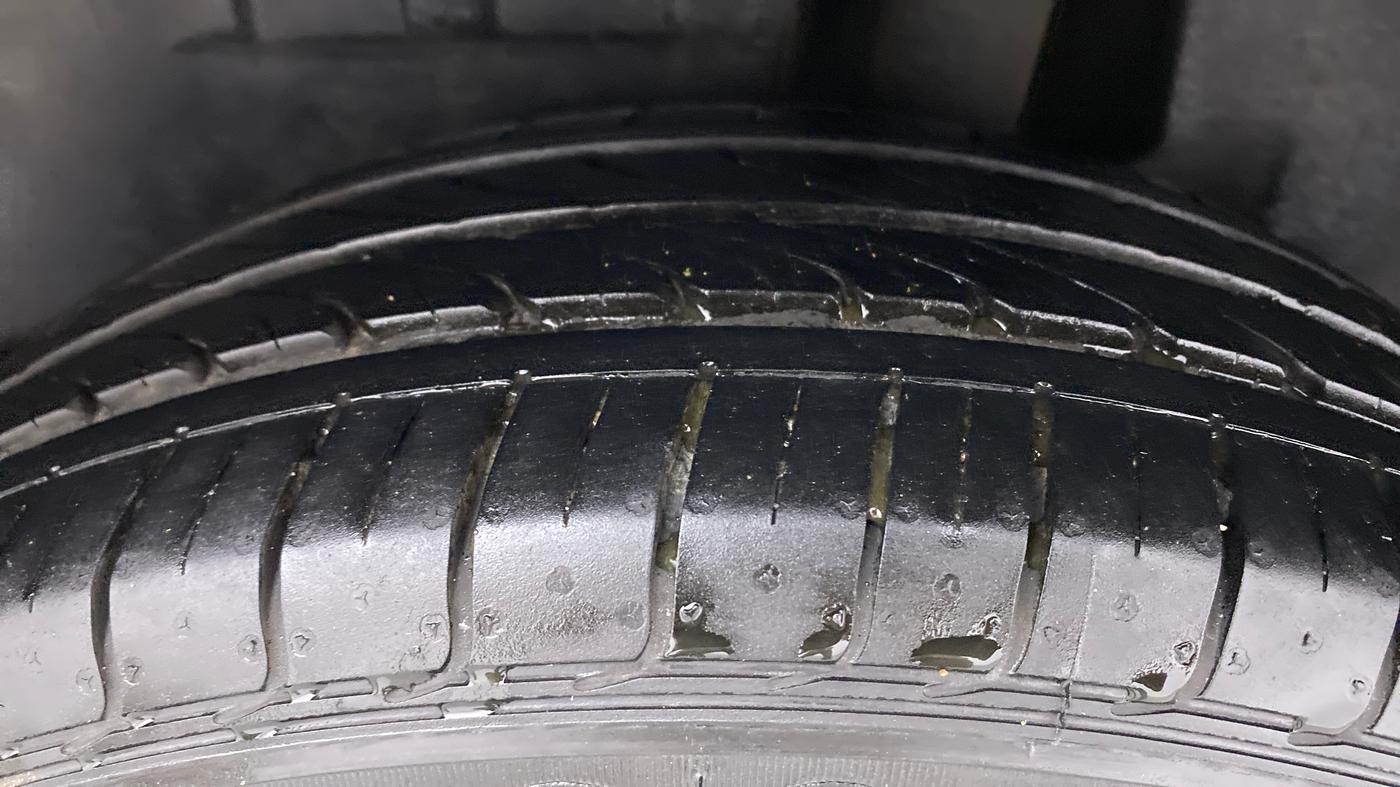 2017 Maruti Dzire ZDI Plus AMT, Diesel, Automatic, 78,341 km, Left Rear Tyre Tread