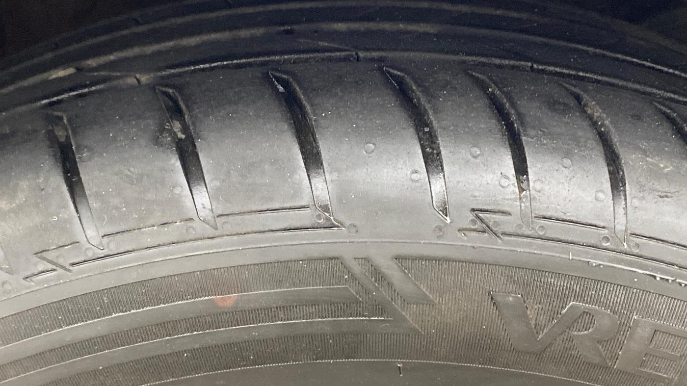 2020 Maruti Baleno ALPHA CVT PETROL 1.2, Petrol, Automatic, 37,291 km, Right Front Tyre Tread