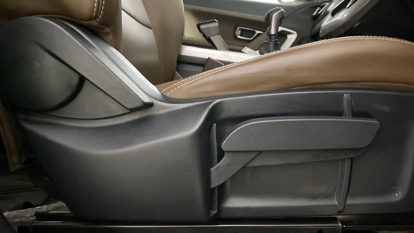 2019 Tata Harrier XZ 2.0L, Diesel, Manual, 97,062 km, Driver Side Adjustment Panel