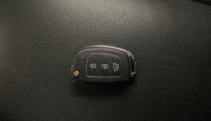 2012 Hyundai i20 SPORTZ 1.4 AT, Petrol, Automatic, 1,03,918 km, Key Close Up