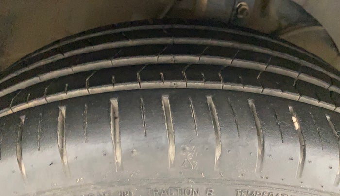 2021 Toyota Glanza G, Petrol, Manual, 5,746 km, Right Front Tyre Tread