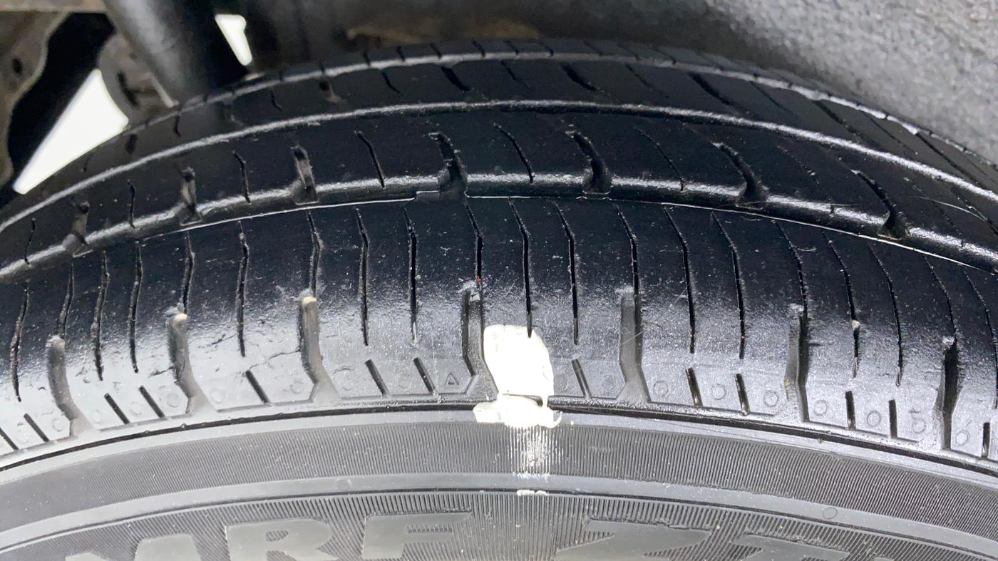 2010 Maruti Wagon R 1.0 LXI, Petrol, Manual, 48,998 km, Right Rear Tyre Tread