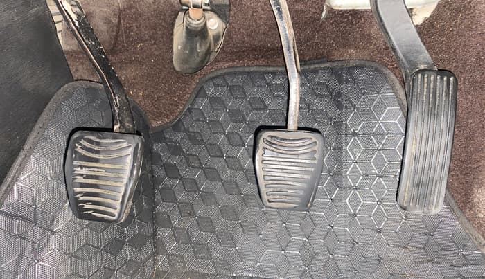2013 Mahindra XUV500 W8, Diesel, Manual, 97,265 km, Pedals
